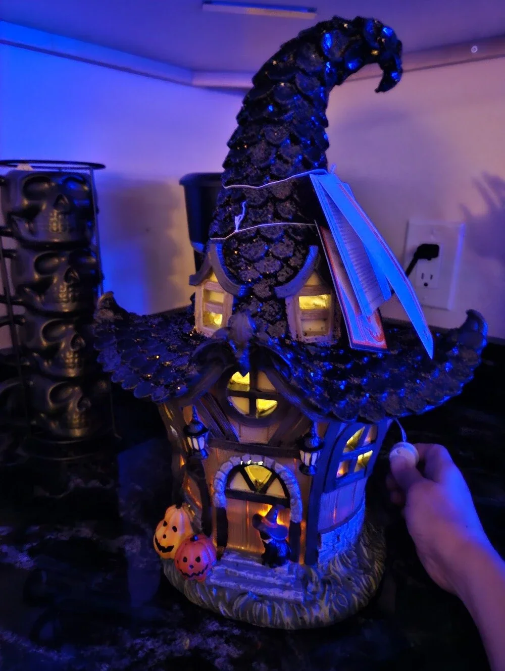 NWT Halloween Witch Hat House Figurine Glitter Light Up Decor